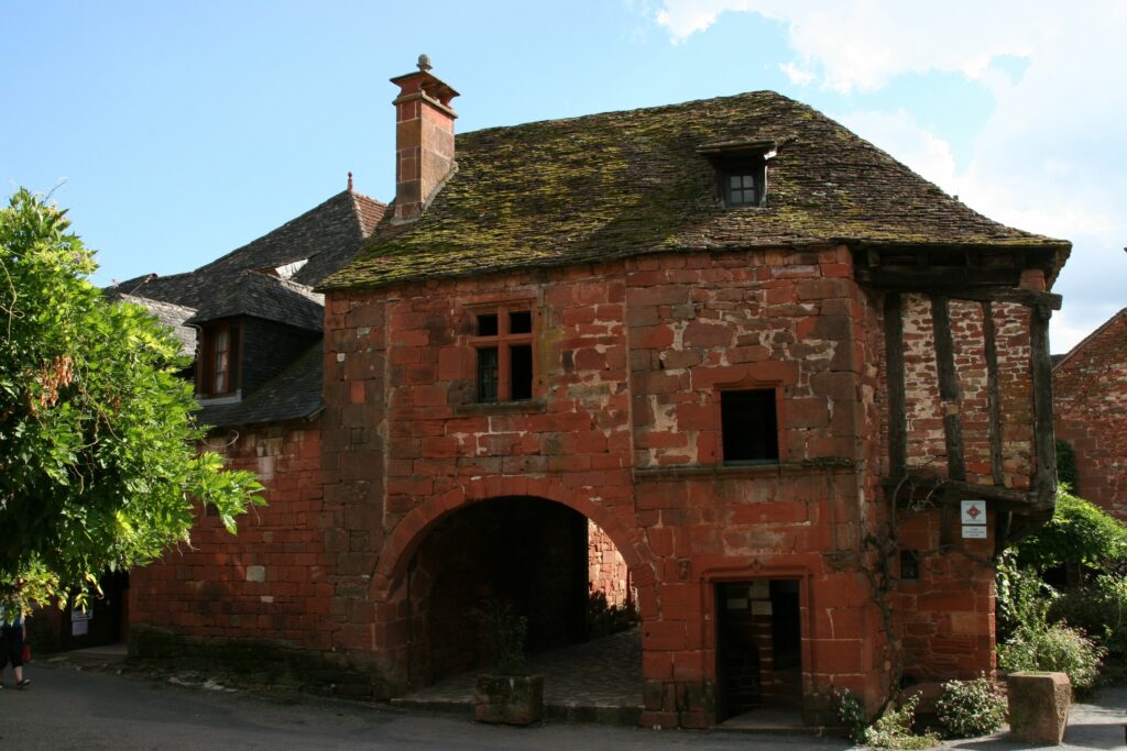 La maison de la sirène à Collonges-la-Rouge (Corrèze)